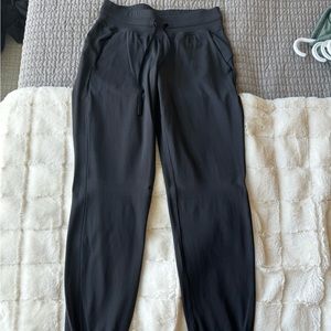 Lululemon ready to rulu jogger